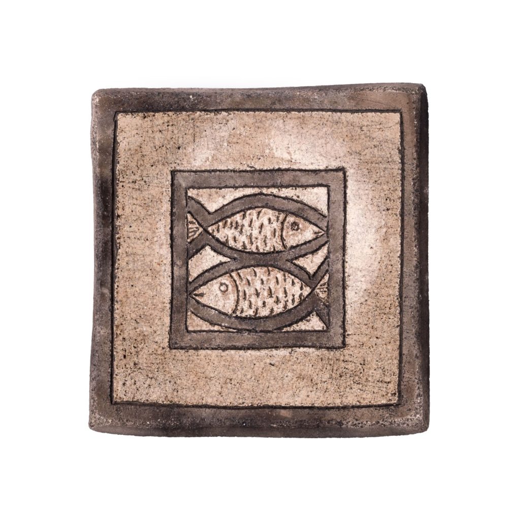 ceramic plate with fishesceramic plate with fishes